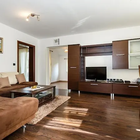 Premium Apartment Near Center And Beach With Parking Krk Town Exterior foto