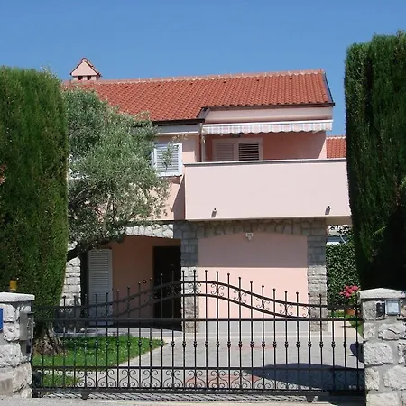 Premium Apartment Near Center And Beach With Parking Krk Town Exterior foto