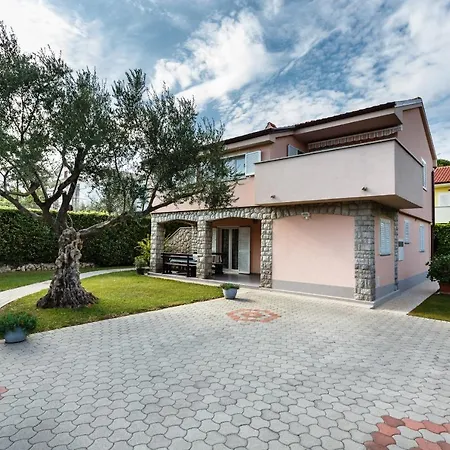 Premium Apartment Near Center And Beach With Parking Krk Town Exterior foto